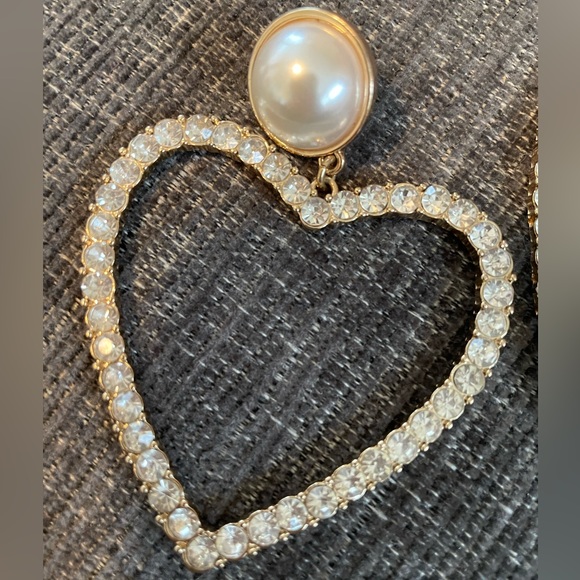 🏝️Big $5 Sale!🏝️Sugarfix Heart Shaped Rhinestone and Faux Pearl Earrings - Picture 7 of 7